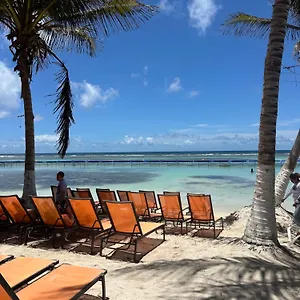 Oneiro With Sea View Hotel